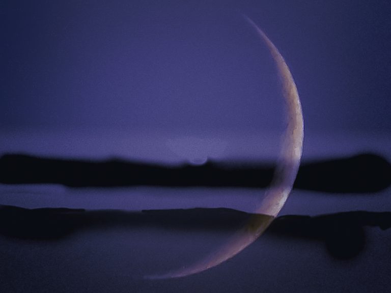  New Music Incoming…“Moon in the Water”by Blubellwood Blog. An ambient indie-electronica journey through memory, stillness, and skies that never forget.